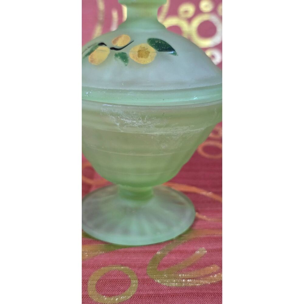 Frosted Green Uranium Lidded Powder Jar - Picture 5 of 13